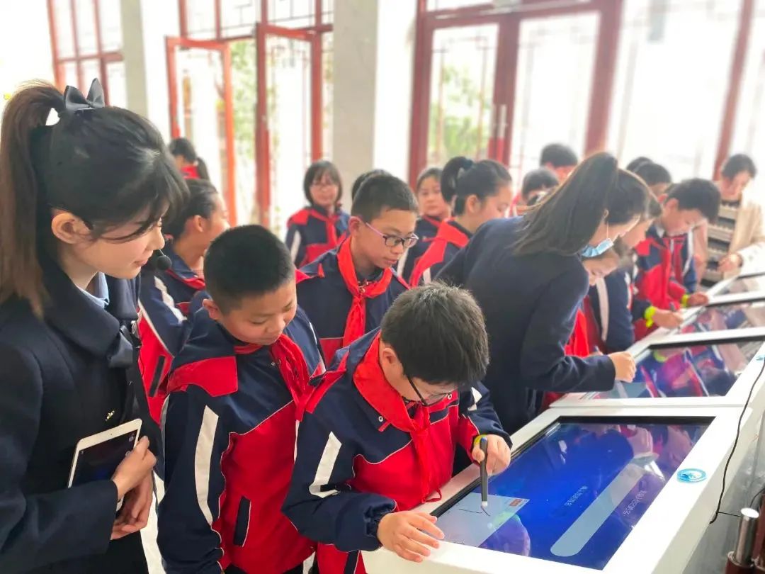 桂林市青少年法治教育实践基地正式揭牌